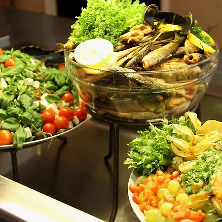 Hotell Kruunupuisto 4*